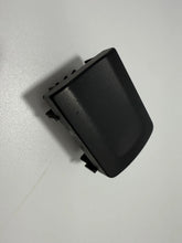 Oryginalna Audi A3 8L Ramka Przełącznika Przycisku Zakrywkowego Dummy 8L0941515A